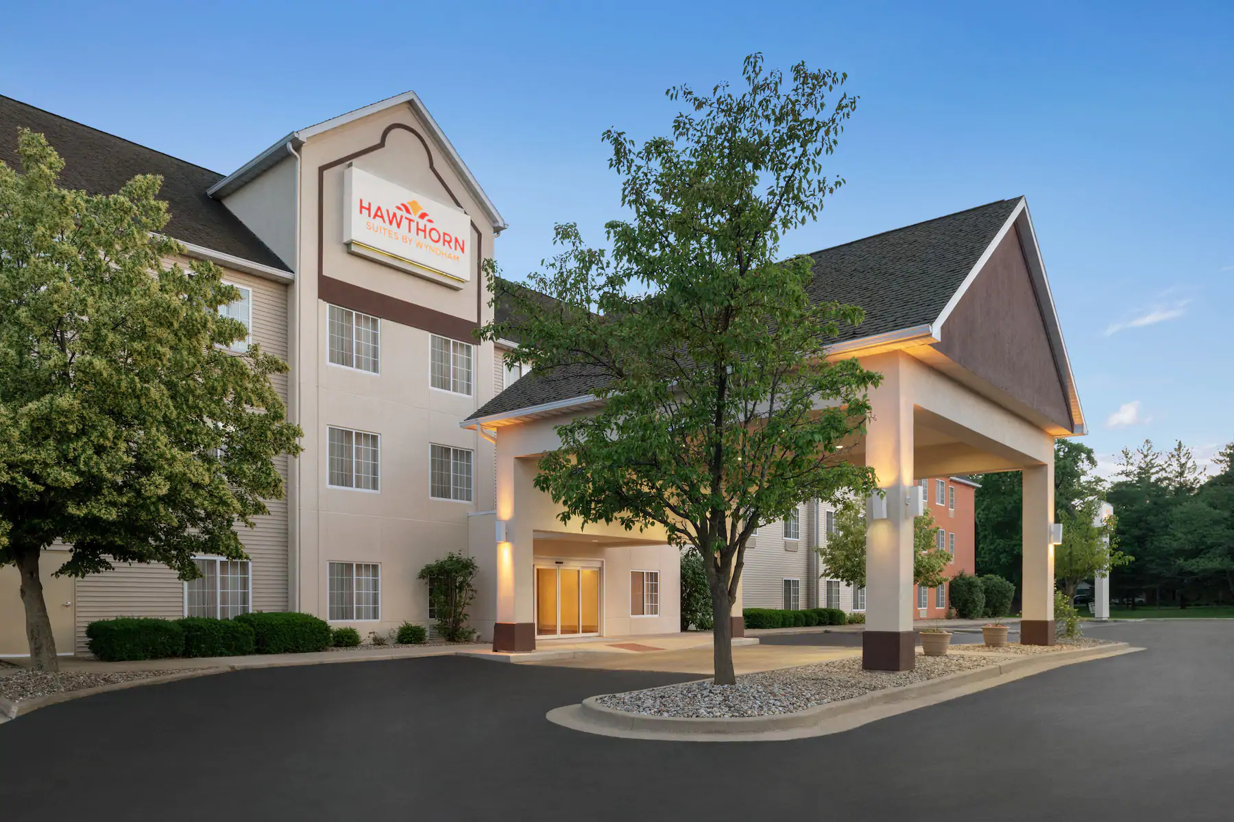 https://www.wyndhamhotels.com/hawthorn-extended-stay/decatur-illinois/hawthorn-suites-by-wyndham-decatur/overview